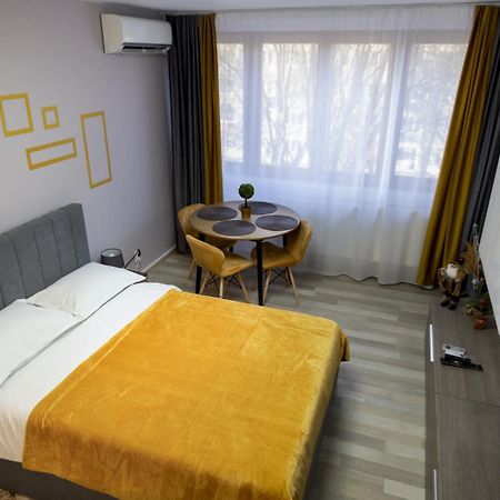 Casa Rusu -Victoria-Self Check In-24H Daire Reșița Dış mekan fotoğraf